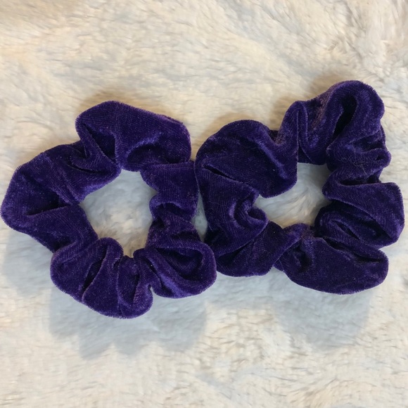 **❣️SOLD❣️**✨🆕NEW💗VELVET HAIR SCRUNCHIES SET💗 - Picture 5 of 6
